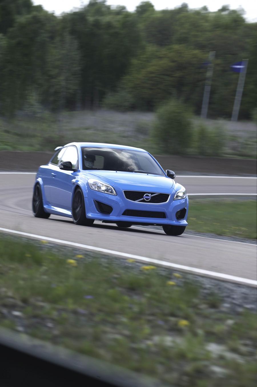  Volvo C30 Polestar Performance Concept 2010 года  (фото 28 из 45)
